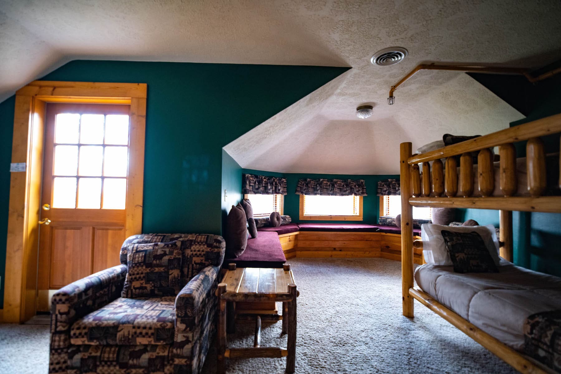 Kilbuck Creek Weddings, Retreats & Getaways Monroe Center, IL